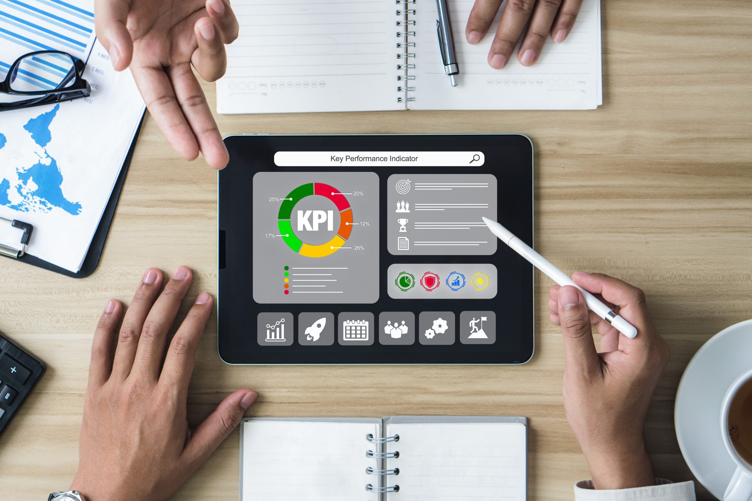 Kpi,,Key,Performance,Indicator.,Businessman,Using,Kpi,Dashboard,To,Analysis